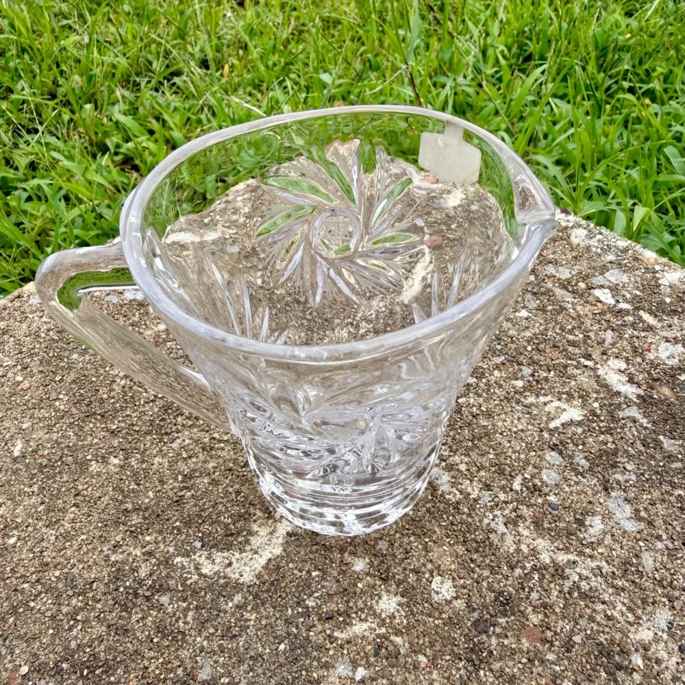 Kristal Zajecar Yugoslavia 24% Lead Crystal Pinwheel Star Pitcher Creamer 4 inch